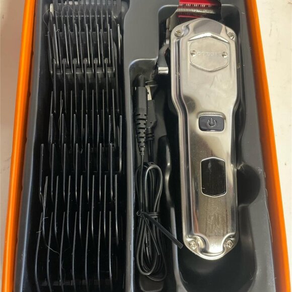 Professional Dog Hair Clipper and Grooming Kit - Picture 3 of 5
